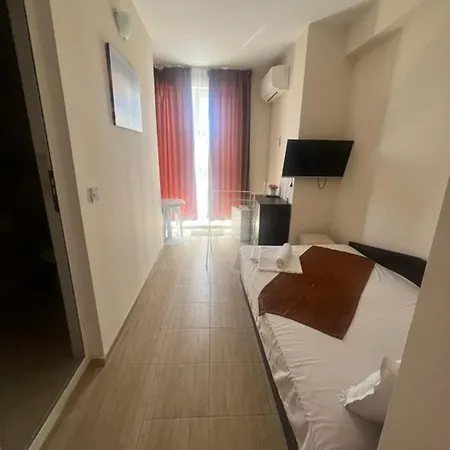 канаванс - 2 минути до плажа, Free Parking And Wifi Affittacamere *