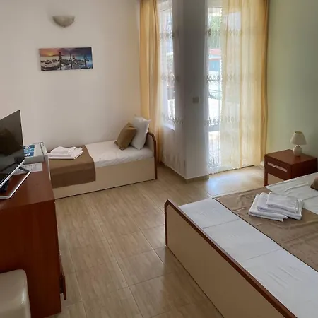 канаванс - 2 минути до плажа, Free Parking And Wifi Affittacamere